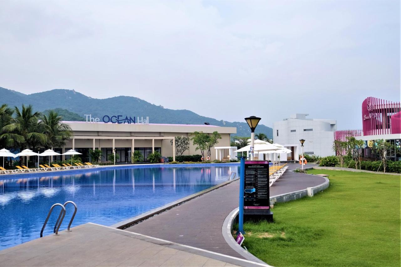 Private Villa At Oceanami Resort Phuochai Kültér fotó