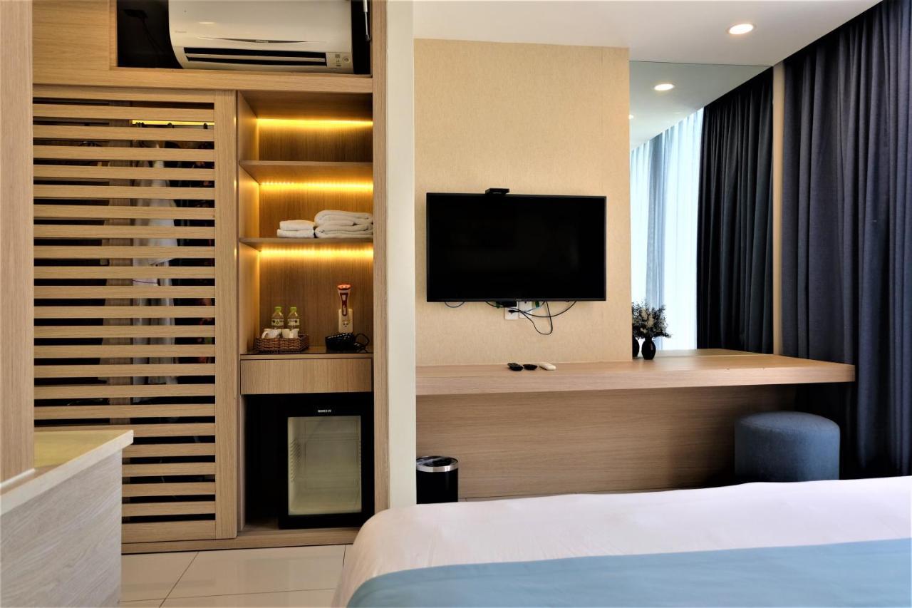 Private Villa At Oceanami Resort Phuochai Kültér fotó