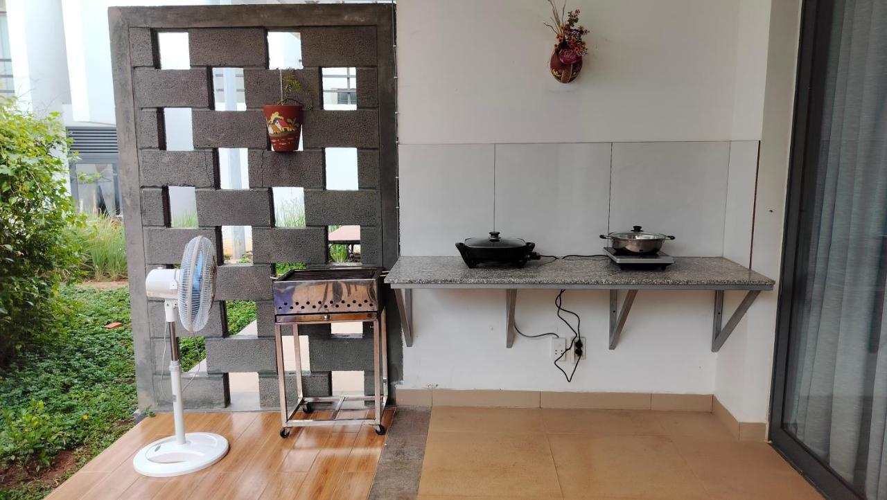Private Villa At Oceanami Resort Phuochai Kültér fotó