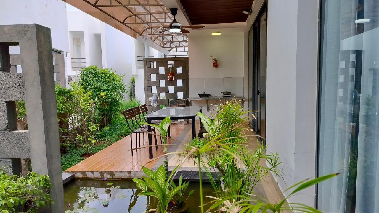 Private Villa At Oceanami Resort Phuochai Kültér fotó